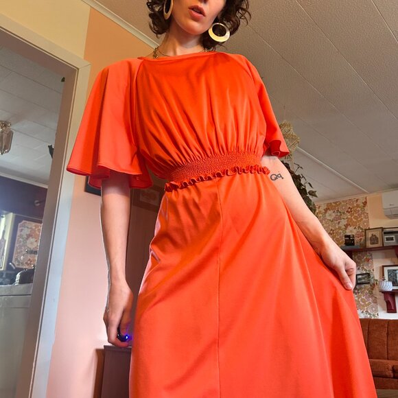 1970s Red polyester prom dress and cover up matching set - Made in Canada by Mis - Picture 5 of 16